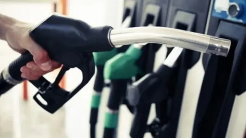 Petrol Rises to Rs384.34, Diesel to Rs415.83 for Sept 16