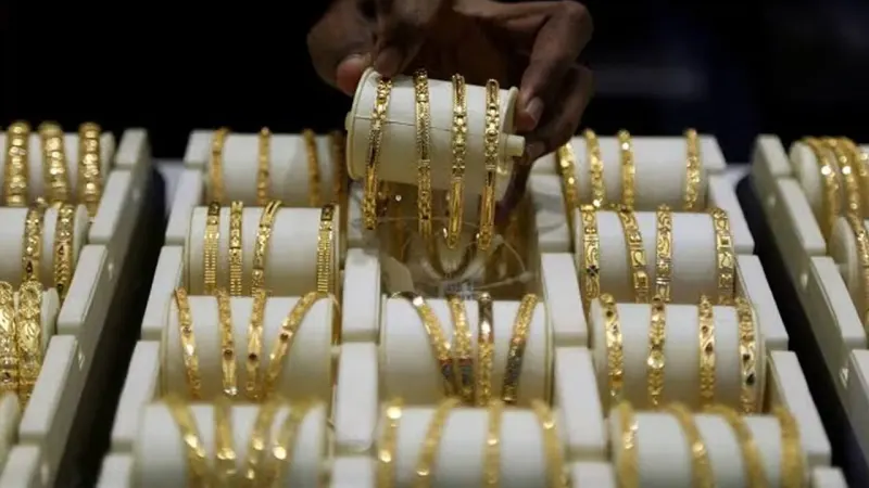Gold Price Rises Rs1,200 to Rs437,536 Per Tola in Pakistan: October 5, 2026