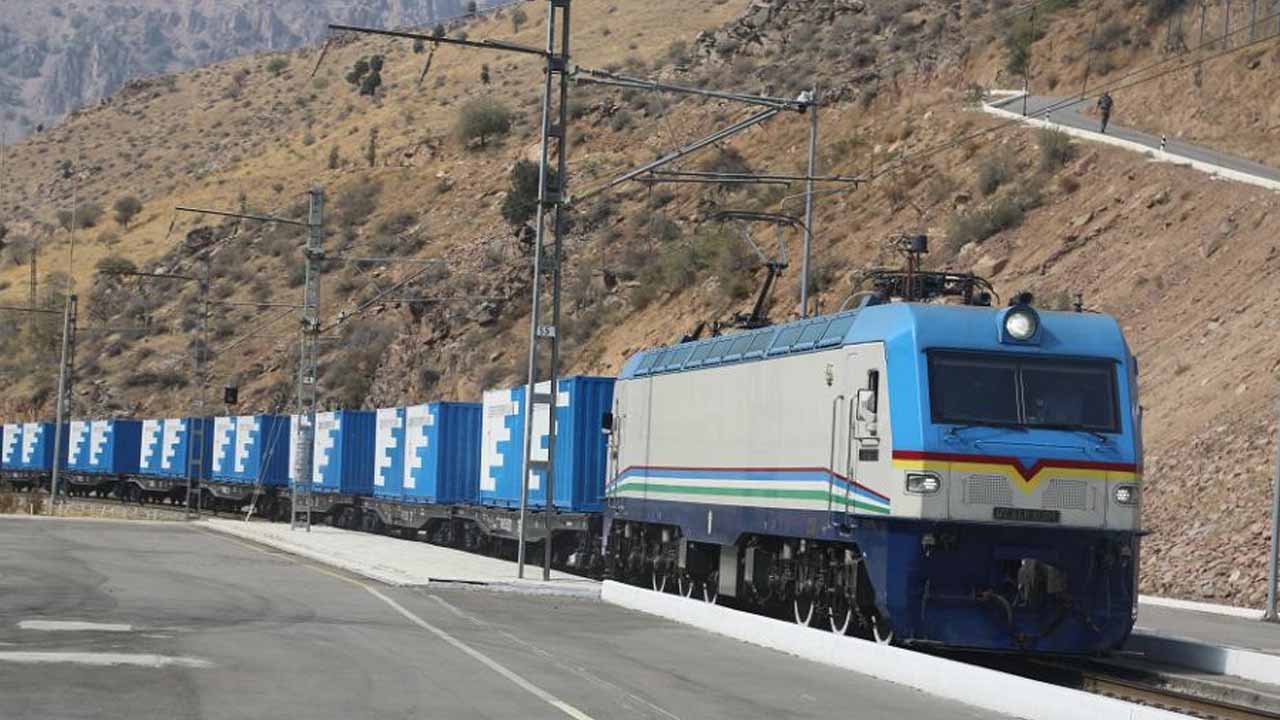 Agreement signed on trans-Afghan railway project