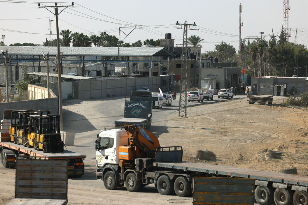 Humanitarian aid starts entering Gaza crossing from Egypt