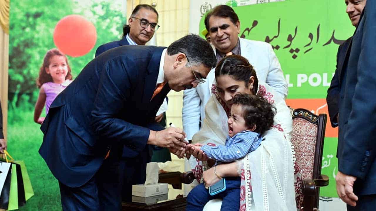 Caretaker PM kicks off polio eradication campaign