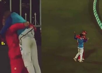 Colin Munro's celebration with ball boy in PSL match wins hearts
