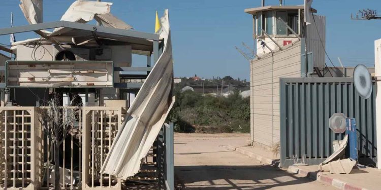 Israel approves reopening of Erez crossing for aid in Gaza