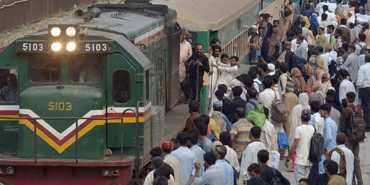 Pakistan Railways slashes fares to pass on fuel price relief to consumers