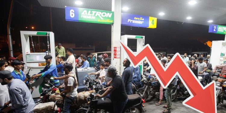 New Petrol price in Pakistan to be announced by Today, check expected rates