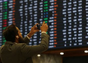 Pakistan Stock Exchange Soar to All-time High as KSE-100 Breaches 77,00 Mark