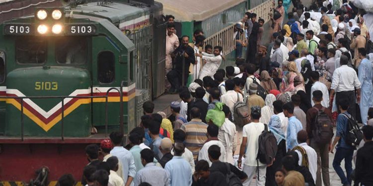 Pakistan Railways Slashes Fares by 25% on Eid-ul-Azha