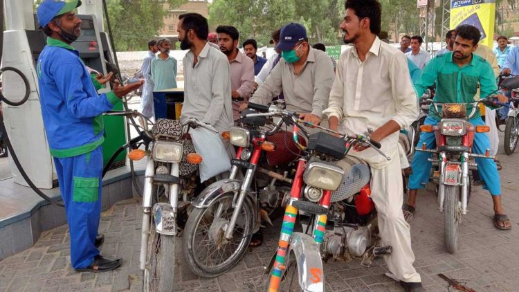 Petrol price in Pakistan jacked up by Rs7.45 per litre