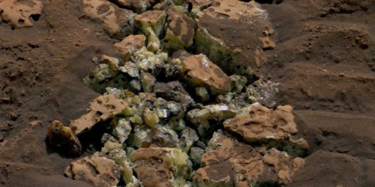 The NASA Curiosity rover Uncovers Unprecedented Sulfur Rocks on Mars