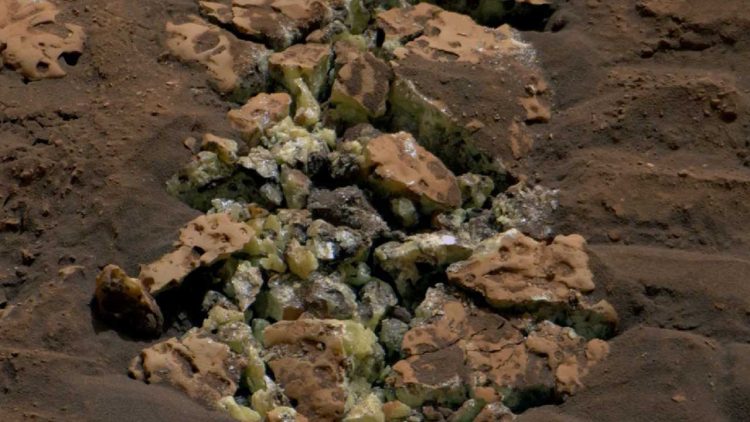 The NASA Curiosity rover Uncovers Unprecedented Sulfur Rocks on Mars
