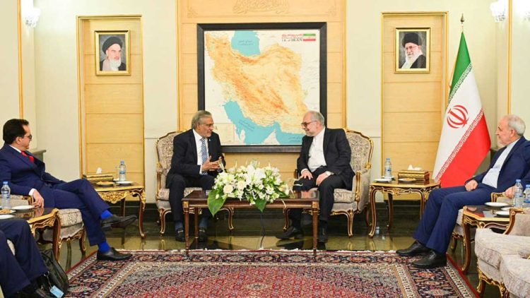 Deputy PM Vows to Strengthen Bilateral Ties with Iran