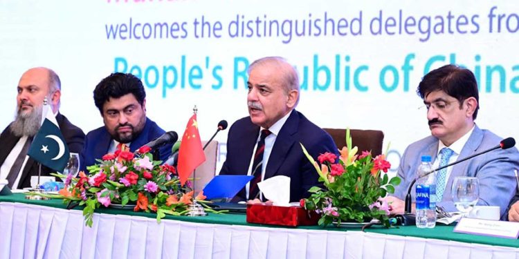 PM Shehbaz Sharif Advocates Stronger Pak-China Collaboration in Key Sectors