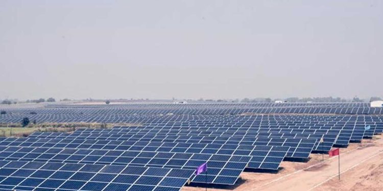 Chinese Firm to Build Solar Panel Plant in Punjab