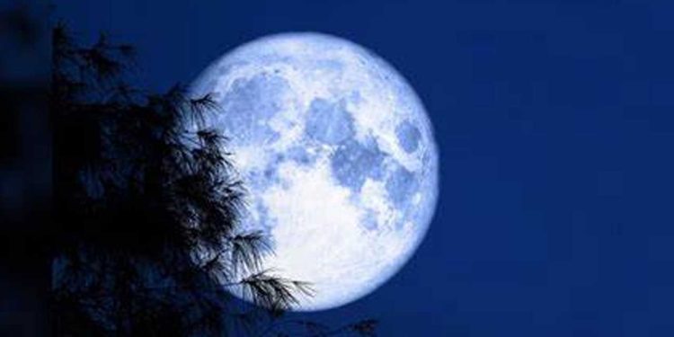 Rare Super Blue Moon to Light up Pakistan’s Sky Tonight