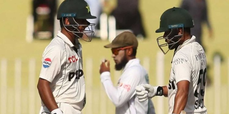 Pak vs Bang: Pakistan Loses Early Wicket after Bangladesh Wins Toss in Second Test