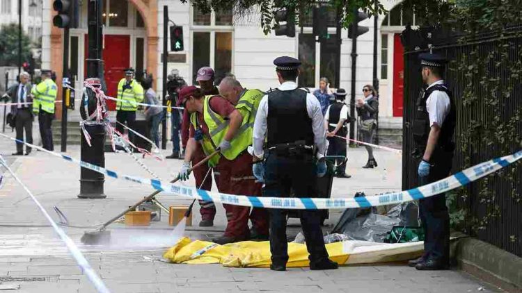 Pakistani Man Praised for Bravery in London Stabbing Incident amid Far-Right Unrest