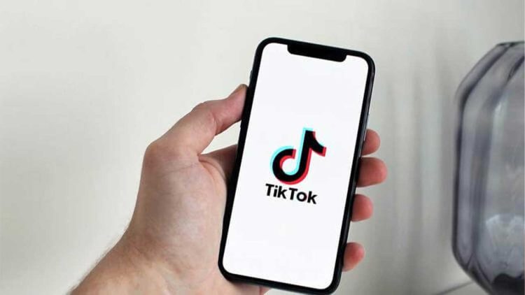 TikTok Introduces Group Chats and Messaging Features to Compete with WhatsApp