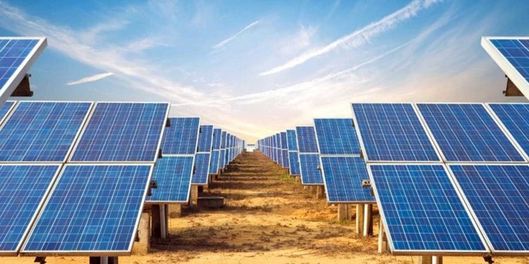 Sindh to provide solar panels to 200,000 households