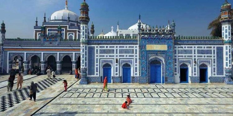 281st Urs of Shah Abdul Latif Bhittai Begins Today in Bhit Shah