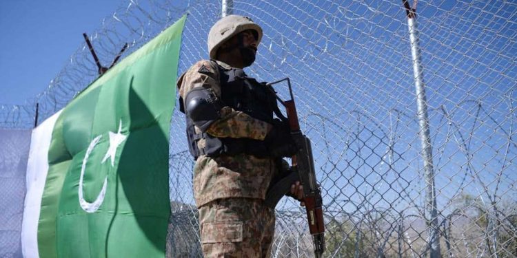 Pak Army Responds to Unprovoked Afghan Taliban Aggression at Pak-Afghan Border