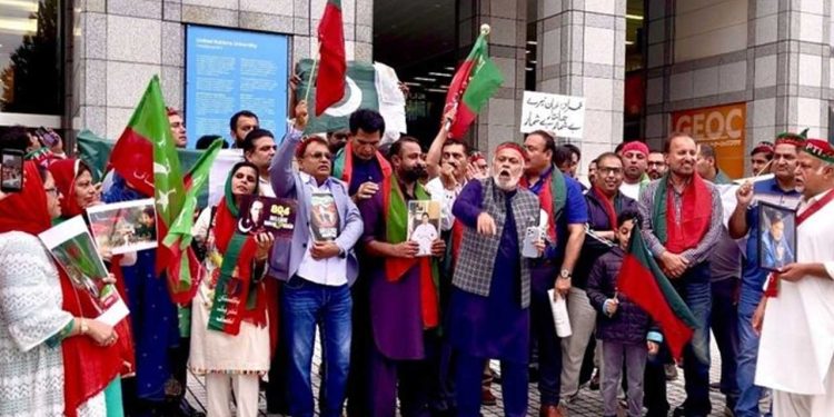 Pakistanis in Tokyo Demand Imran Khan’s Release in UN Protest