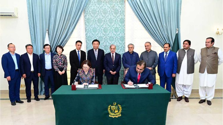 Chinese Group to Establish Textile Parks in Pakistan, Targeting $5 Billion Export Increase