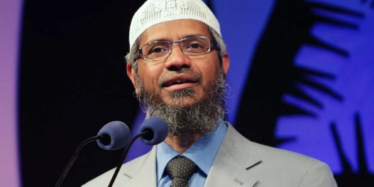 Dr. Zakir Naik Arrives in Pakistan for 15-Day Lecture Tour