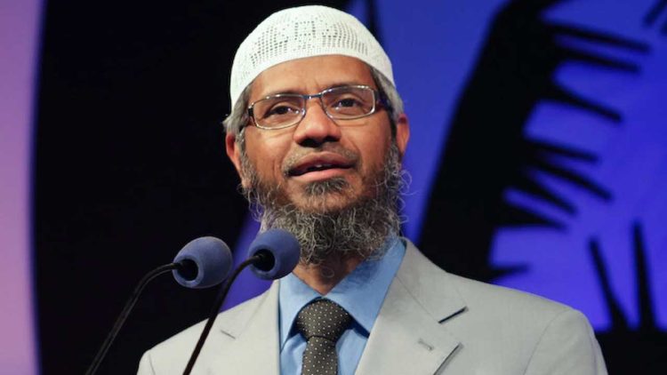 Dr. Zakir Naik Arrives in Pakistan for 15-Day Lecture Tour