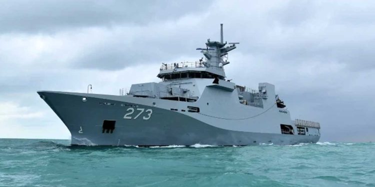 Warships Babar and Hunain to Join Pakistan Navy Fleet on Defence Day