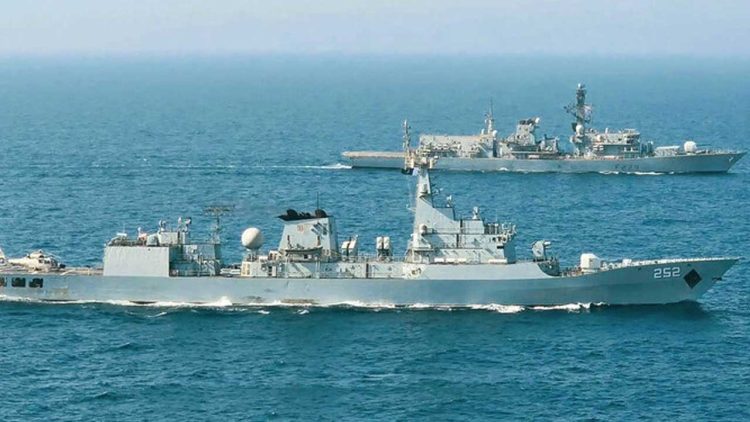 Pakistan Navy and UK Royal Navy Conduct Bilateral Exercise in Gulf of Oman