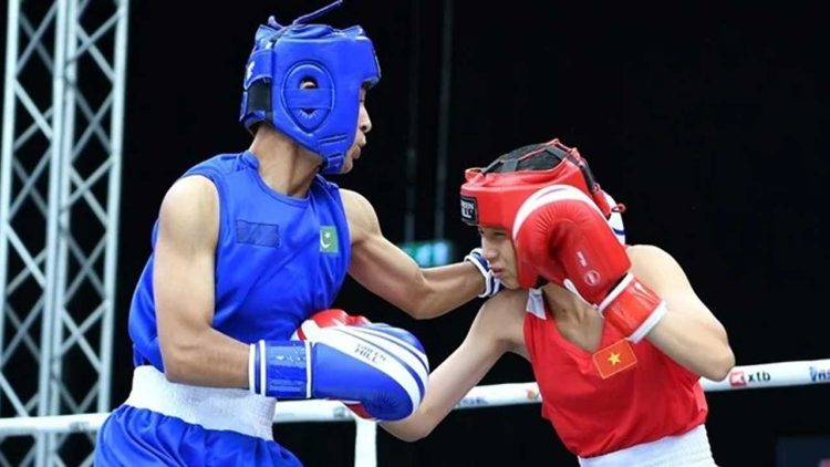 Pakistani Schoolgirl Ayesha Mumtaz Wins Bronze at Asian Junior Boxing Championship