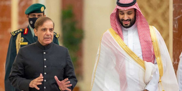 Pakistan PM Departs for Saudi Arabia to Attend Future Investment Initiative Conference