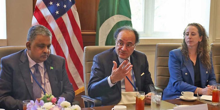 Pakistan’s Finance Minister Invites US Firms to Explore New Investment Opportunities