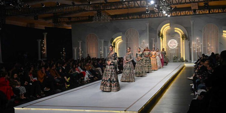 Pakistan Fashion Couture Exhibition to Debut in Saudi Arabia on November 16