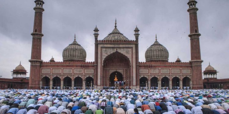 Namaz-e-Istisqaa to Be Held Across Pakistan Today to Pray for Rain Amid Severe Smog