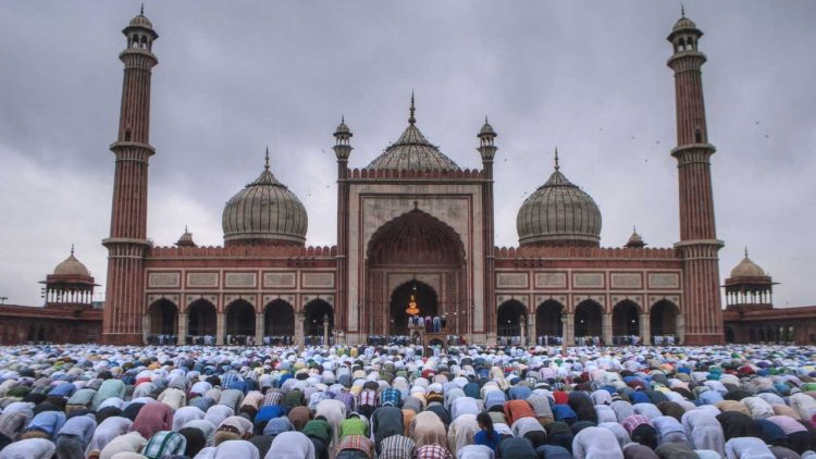 Namaz-e-Istisqaa to Be Held Across Pakistan Today to Pray for Rain Amid Severe Smog