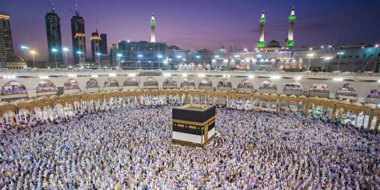 Pakistan Receives Over 20,000 Hajj Applications as Preparations Begin for 2025 Pilgrimage