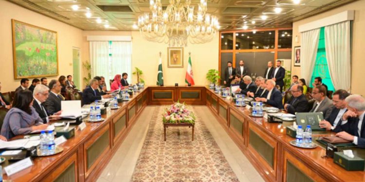 PM Shehbaz Sharif Reaffirms Commitment to Strengthening Pak-Iran Relations