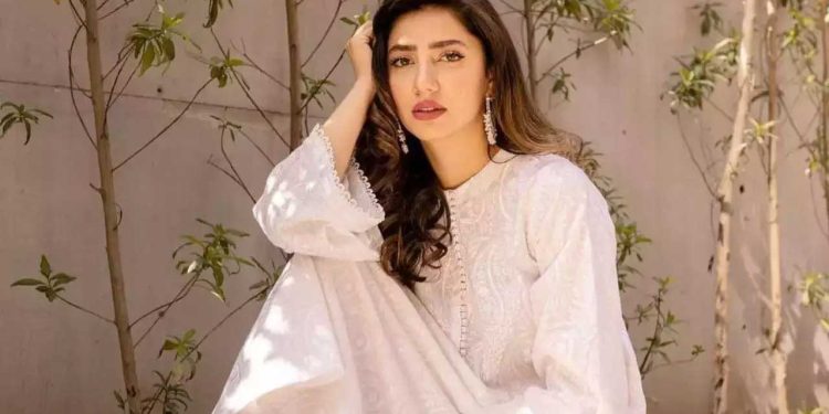 Mahira Khan Honored in UK Parliament for Contributions to Cinema and Women’s Empowerment