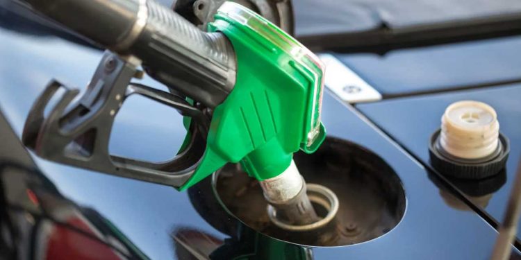 Pakistan Increases Petrol Price by Rs1.35 per Liter for Next Fortnight