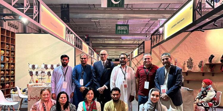 Pakistani Artisans Highlight Cultural Diplomacy at Saudi Handicrafts Week