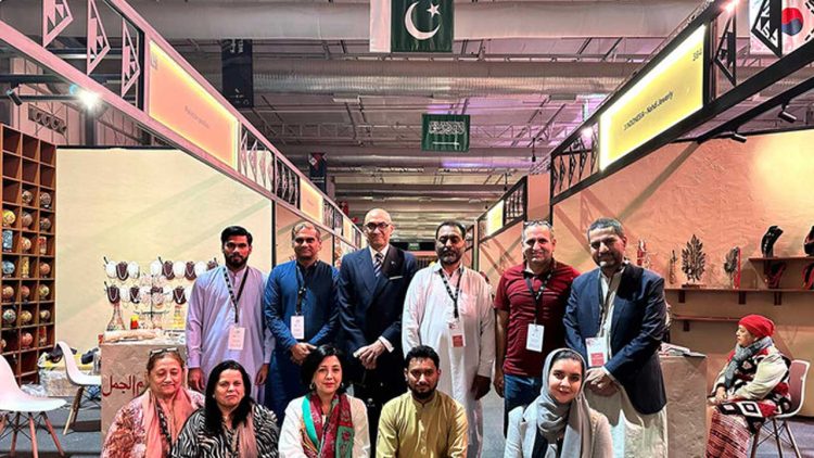 Pakistani Artisans Highlight Cultural Diplomacy at Saudi Handicrafts Week