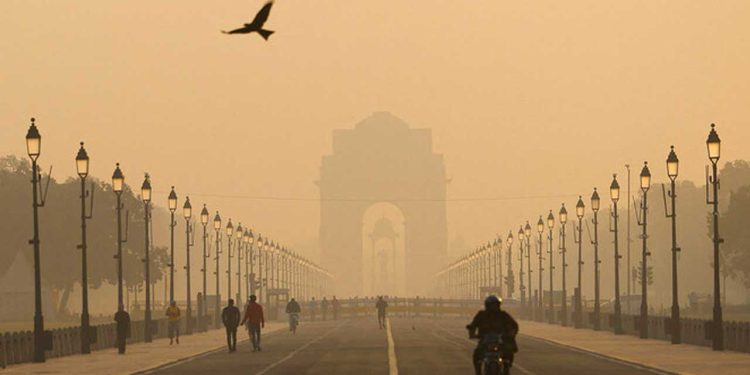 Toxic Smog Engulfs New Delhi and Lahore as Winter Approaches