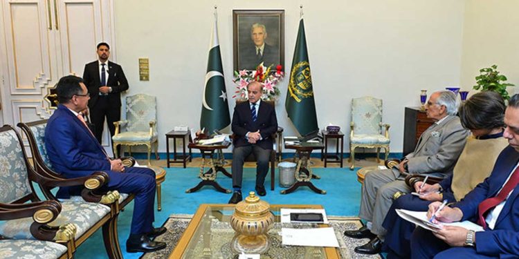 Pakistan Urges Strengthening of Ties with Bangladesh Through Concrete Collaboration