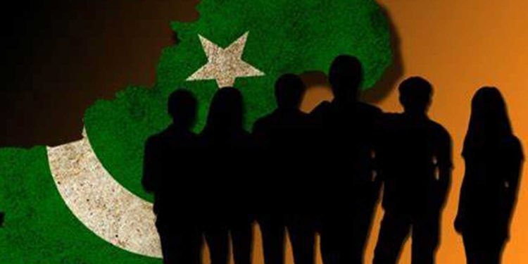 Majority of Pakistani Youth Prefer Staying in the Country: Survey 74% of Young Pakistanis Committed to Contributing Locally