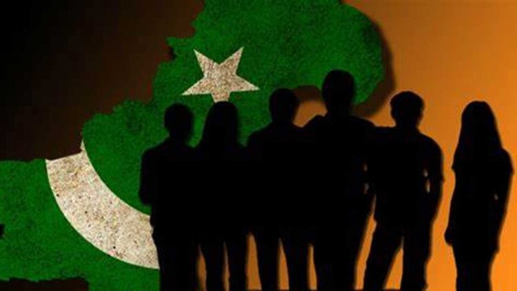 Majority of Pakistani Youth Prefer Staying in the Country: Survey 74% of Young Pakistanis Committed to Contributing Locally