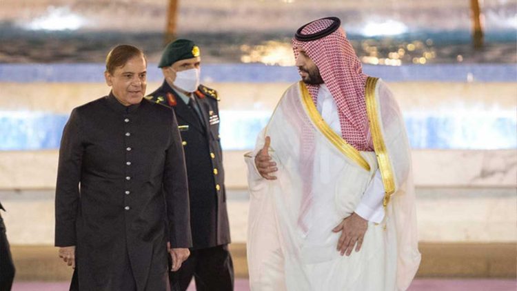 Pakistani PM, Saudi Crown Prince Agree to Strengthen Economic and Investment Ties